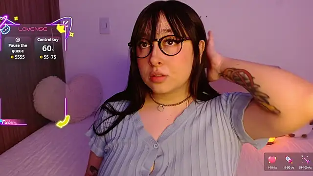 Snapshot of Oliviargf chatting on September 2025 12:44:01 AM Oliviargf online show from September 2025 12:44:01 AM