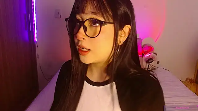 Oliviargf online show from June 2026 01:28:02 PM