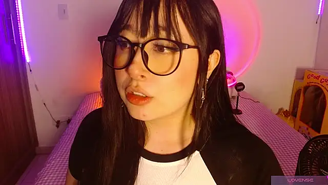 Oliviargf online show from May 2026 02:00:01 AM