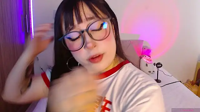 Oliviargf online show from March 2026 12:17:01 PM