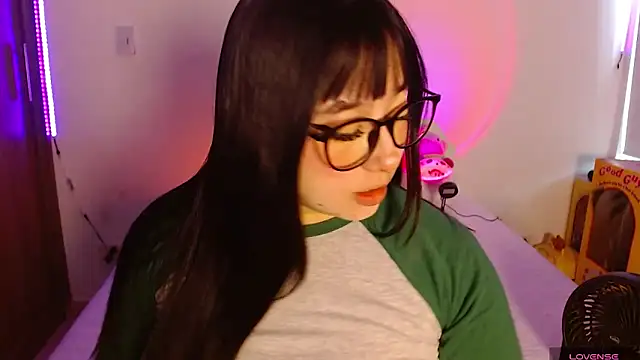 Oliviargf online show from March 2026 12:27:02 PM