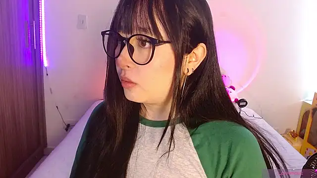 Oliviargf online show from May 2026 01:28:01 PM
