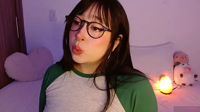 Oliviargf online show from November 2025 12:22:01 AM