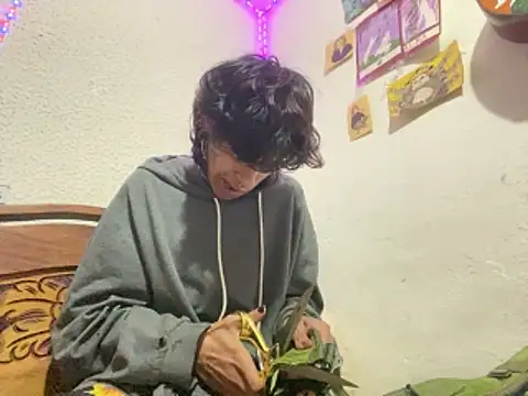 kirito kun online show from March 2026 10:44:01 PM