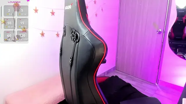 LindaSilverstone online show from April 2026 11:42:02 PM