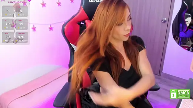 LindaSilverstone online show from November 2025 01:53:02 AM