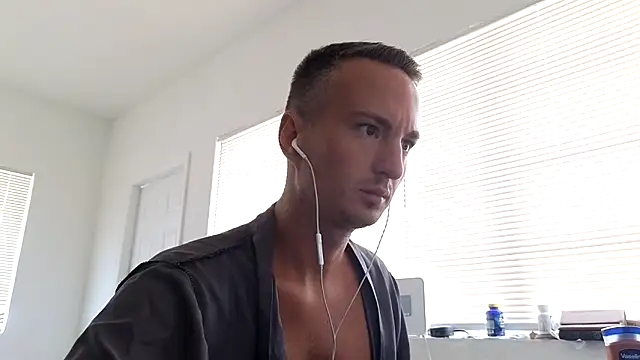 TheDaddy005 online show from June 2026 06:03:01 PM