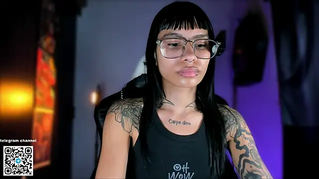 sofiafenty online show from December 2025 08:01:01 PM