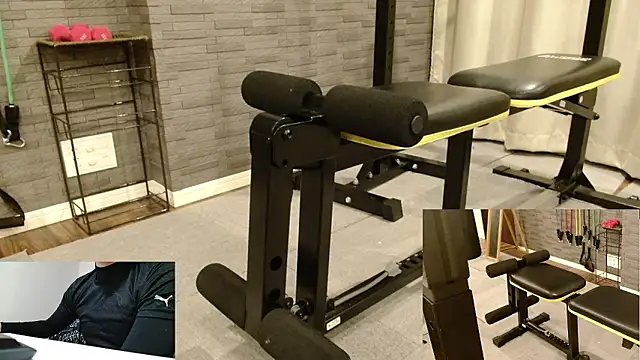 Snapshot of Stretch-man chatting on November 2025 01:00:02 PM Stretch-man online show from November 2025 01:00:02 PM