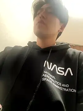 Snapshot of Stretch-man chatting on December 2025 12:28:02 PM Stretch-man online show from December 2025 12:28:02 PM