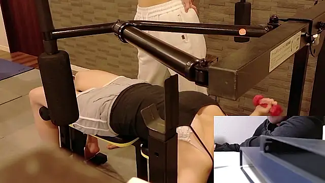 Snapshot of Stretch-man chatting on November 2025 08:07:02 AM Stretch-man online show from November 2025 08:07:02 AM