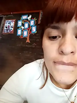 Snapshot of Putitaa34 chatting on October 2025 02:35:02 PM Putitaa34 online show from October 2025 02:35:02 PM