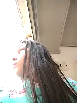 esmeralda jadees online show from November 2025 08:08:01 PM