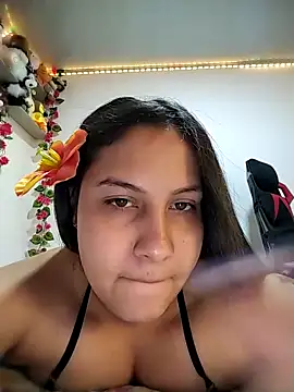 esmeralda jadees online show from April 2026 07:59:02 PM