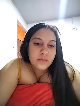 esmeralda jadees online show from March 2026 02:00:01 PM