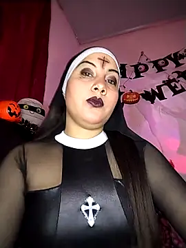 esmeralda jadees online show from October 2025 06:26:01 PM