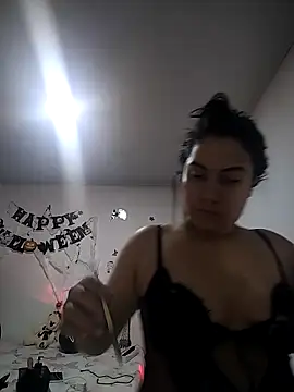 esmeralda jadees online show from October 2025 08:50:02 PM