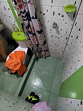 esmeralda jadees online show from April 2026 08:15:01 PM