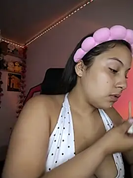 esmeralda jadees online show from June 2026 08:58:02 PM