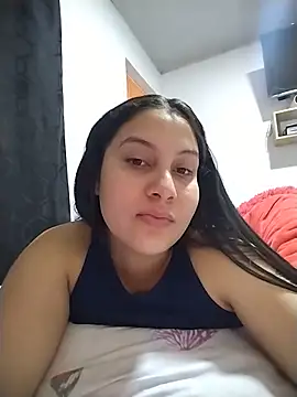 Snapshot of esmeralda_jadees chatting on May 2026 02:17:01 PM esmeralda jadees online show from May 2026 02:17:01 PM