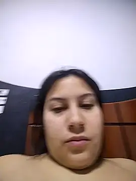 Snapshot of esmeralda_jadees chatting on May 2026 01:47:02 PM esmeralda jadees online show from May 2026 01:47:02 PM