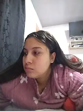 Snapshot of esmeralda_jadees chatting on May 2026 01:20:01 PM esmeralda jadees online show from May 2026 01:20:01 PM