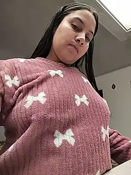 esmeralda jadees online show from July 2026 04:19:01 PM