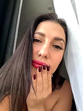 Snapshot of AleksandraRich chatting on September 2025 03:31:02 AM AleksandraRich online show from September 2025 03:31:02 AM