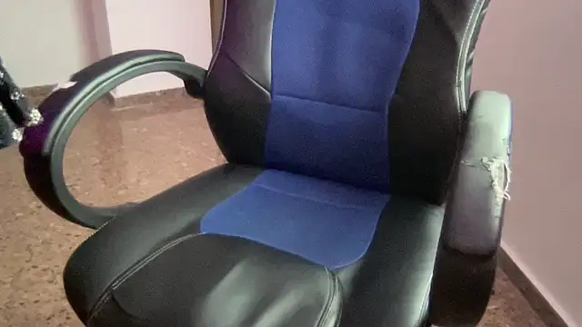 Martinassy online show from December 2025 02:41:01 PM