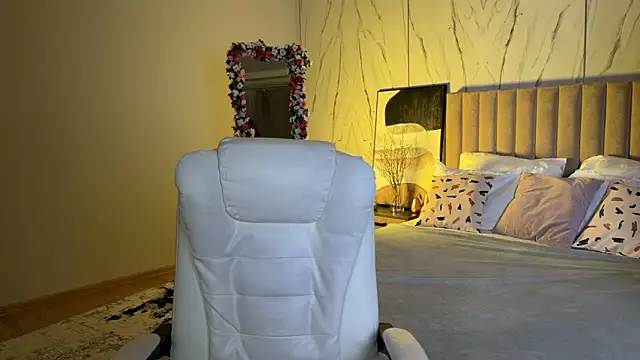 Snapshot of _Vikky_Moon_ chatting on January 2026 01:53:02 AM Vikky Moon online show from January 2026 01:53:02 AM