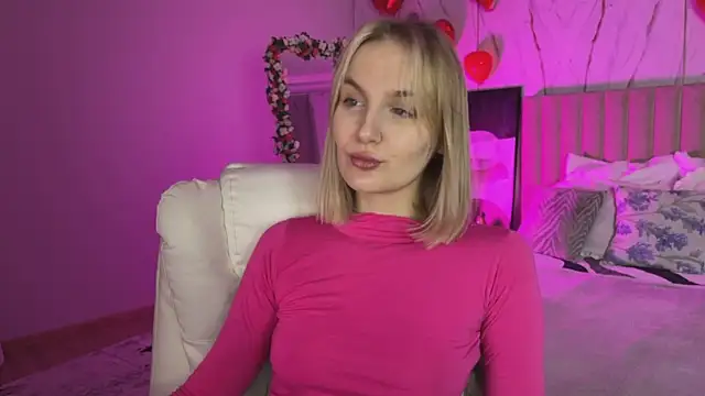  Vikky Moon  online show from March 2026 01:00:01 AM