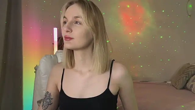  Vikky Moon  online show from May 2026 12:51:02 AM