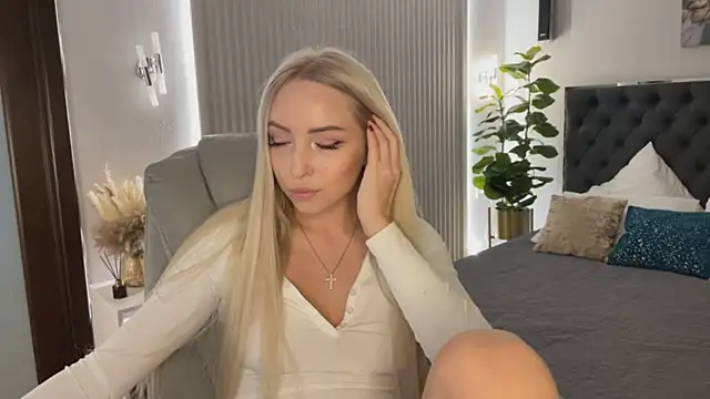 OhMyEmma online show from March 2026 01:36:02 AM