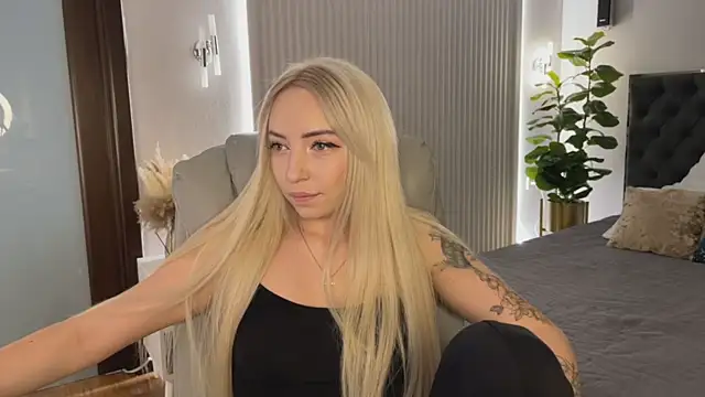 OhMyEmma online show from April 2026 01:12:01 AM