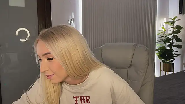 OhMyEmma online show from February 2026 01:14:02 AM