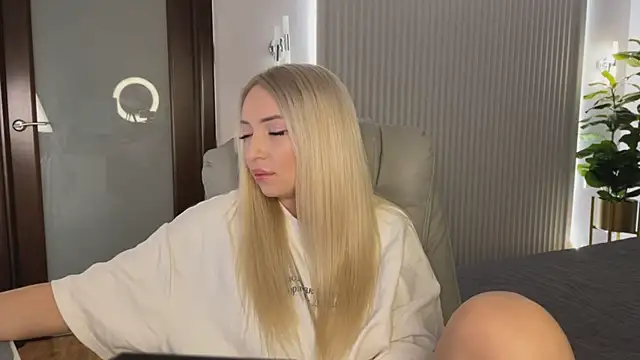 OhMyEmma online show from February 2026 01:23:01 AM