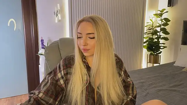 Snapshot of OhMyEmma chatting on November 2025 01:16:01 AM OhMyEmma online show from November 2025 01:16:01 AM