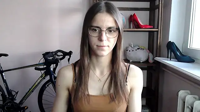 love megi online show from December 2025 02:30:02 PM