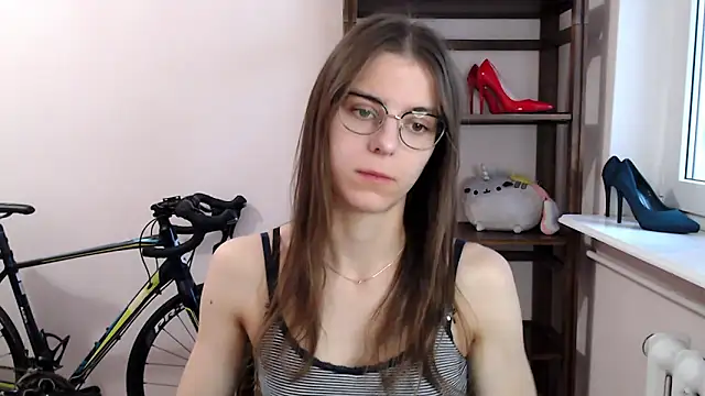 love megi online show from December 2025 07:32:01 AM