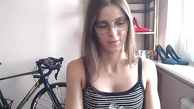 love megi online show from May 2026 01:36:01 PM