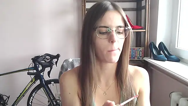 love megi online show from May 2026 01:27:02 PM