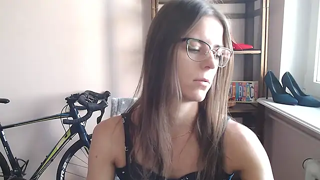 love megi online show from April 2026 06:21:02 AM