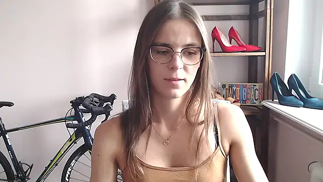 love megi online show from April 2026 01:38:02 PM