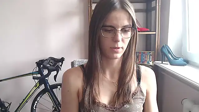 love megi online show from June 2026 01:38:01 PM