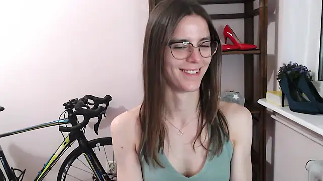 love megi online show from February 2026 07:22:01 PM