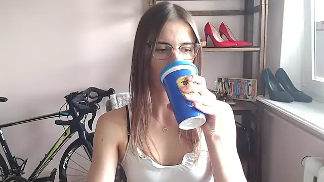 love megi online show from July 2026 01:36:02 PM