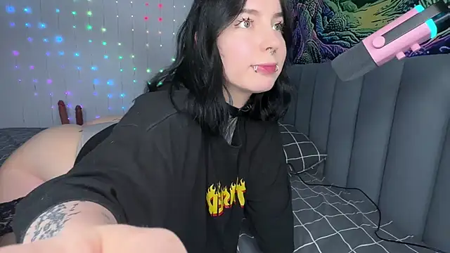 Snapshot of yourvodka chatting on December 2025 01:22:01 AM yourvodka online show from December 2025 01:22:01 AM