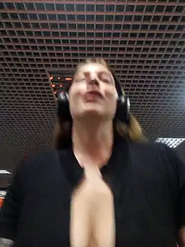 Bella Gloria online show from September 2025 05:25:01 PM