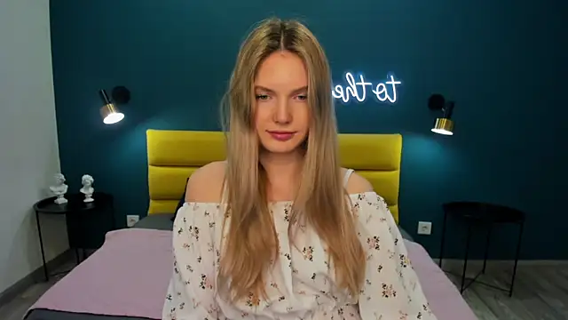 EvelineAmore online show from April 2026 08:41:01 AM
