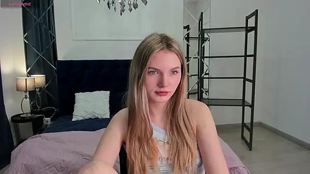 EvelineAmore online show from March 2026 09:09:02 AM